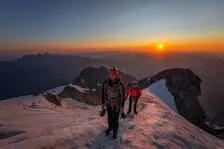 Lever de soleil sur la Meije Orientale - © Thibaut Blais - PNE