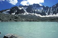 Lac principal du glacier d'Arsine, montagne des Agneaux versant NW - © © Parc national des Ecrins - Rémi Brugot