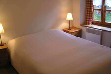 Chambre étage, location Edelweiss 3 Névache Ville Haute - © ©S.Liot