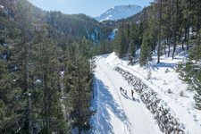 Montée du col d'Izoard en hiver - © T.Poinas / Galimey Studio