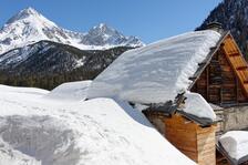 View of the surrounding peaks from the Chalets des Acles - © ©MDucroux