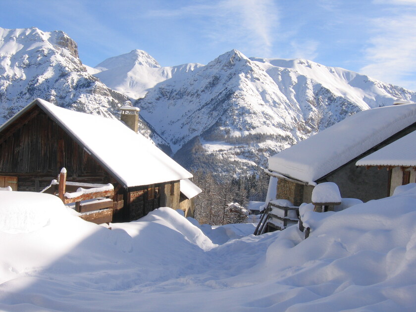 Les chalets du Granon en hiver - © ©STVDP