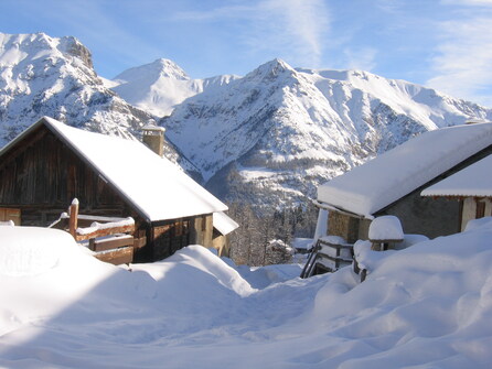 Les chalets du Granon en raquettes