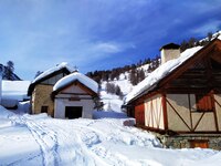 Beau temps et enneigement aux chalets du Granon - © ©FGuffroy