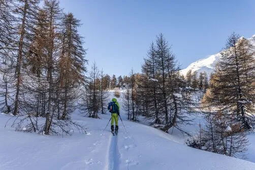 Snowshoeing up to the Buffère Refuge
