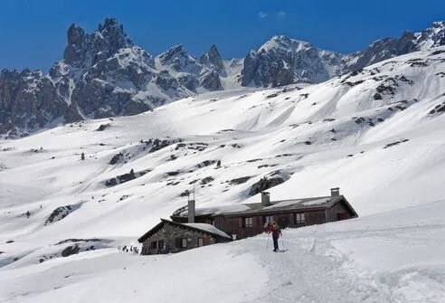 Montée au refuge des Drayères en raquettes