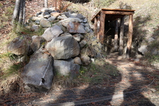 Rails and entrance to an underground gallery - © L.Chamerlat