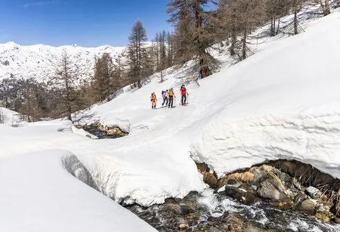 Ski touring on the Col du Chardonnet pass