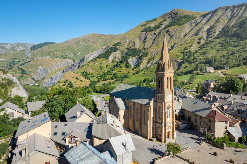 L'église Saint-Martin Villar d'Arène - © T.Poinas