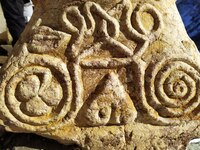 Saint Michel Church, old reused capital - © FGuffroy