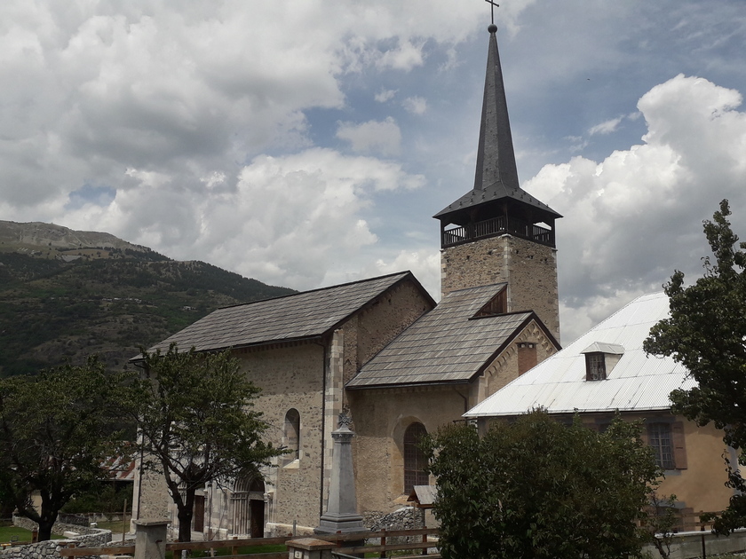 View of the exterior of the church and its openwork wooden bell tower - Villard-Saint-Pancrace - Izoard - © C.LECORRE/OTHV