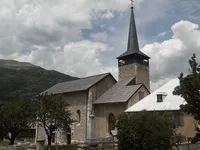 Vue de l'extérieur de l'église et de son clocher en bois ajouré - Villard-Saint-Pancrace - Izoard - © C.LECORRE/OTHV