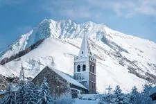 Eglise Notre-Dame de l'Assomption de la Grave in winter - © © T.Poinas
