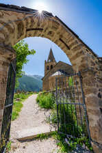 Entrée de l'église Notre-Dame de l'Assomption de la Grave - © Alpes photographies