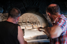 Bread baking in the Chazelet hamlet oven - © T.Poinas
