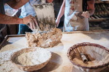 Preparing bread in the Chazelet oven - © T.Poinas