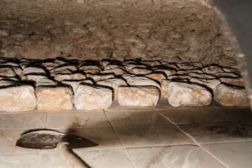 Cuocere il pane nel forno Chazelet - © T.Poinas