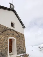 Façade de Notre Dame des neiges en hiver - © L.Chamerlat