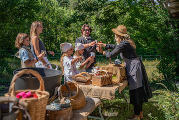 La petite ferme des Regains, l'art ancestral - © Alpes Photographies