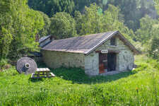 The Moulin de Villar d'Arêne is just a few dozen metres from the Romanche riverbed. - © Thibault Poinas