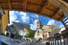 Dove mangiare chiesa del centro del paese - © Au Vialaou