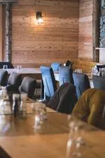Salle de restaurant - © La Luge à Foin