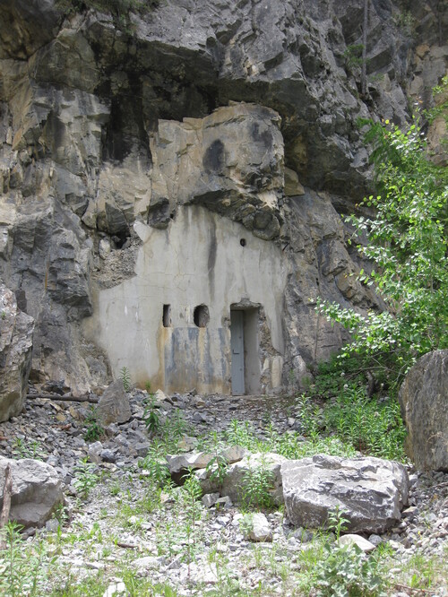 Unfinished command post of the Lame battery