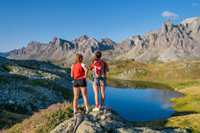 Lac long et rond des Muandes - © Alpes photographies