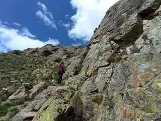 Climbing at Les Ayes - © MOLINARI Magda