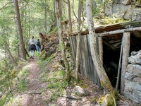 Several coal mines can be seen along the Villard-Saint-Pancrace miners' trail. - © Laury Chamerlat