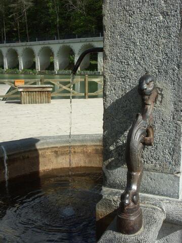 Ancienne fontaine de l'usine - © Service du Patrimoine Ville de Briançon