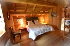 Chambre1 vue de la penderie - © Kevin Le Men