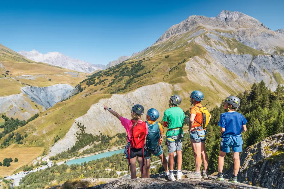 Via ferrata en famille autour de la Grave - © T.Blais
