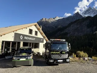 Garage Renault PIC - La Grave - © @Myl.Snt.Gmz