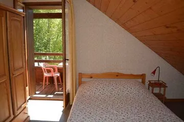 Chambre double avec balcon - © ©giteleBoisdeBarracan