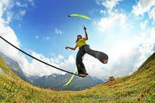 Slackline au Pays de la Meije - © ©B.Boone