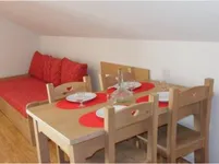 Coin repas et canapé - © ©lameijeblahnche
