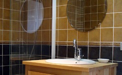A shower room - © ©congesbenedicte