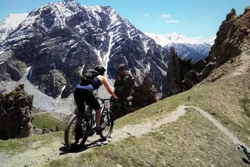 Easy mountain biking: discover the best trails in Briançonnais with Azimut - © Michel-Morere_2019