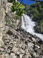 Petit Pilier by the waterfall with Aventure Verticale La Meije.O - © O.MartinCocher
