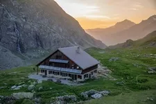 Refuge de l'alpe de Villar - © T. Blais