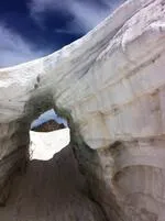 Pont de neige - Glacier de la Girose - La Grave - © @PierreRizzardo