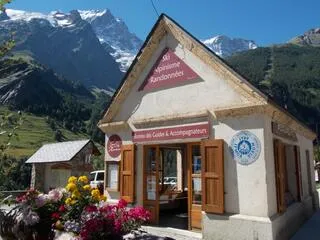Le bureau face à la Meije - La Grave - © @OTlaGrave
