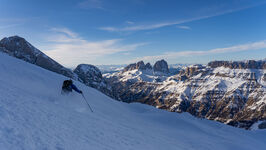 Agence de voyage Azimut - © Romain Legrand