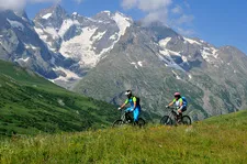 Descent from the Col du Galibier - © beallet.com