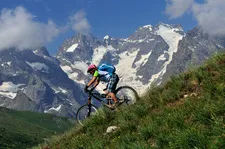 Descent from the Col du Galibier - © beallet.com