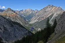 Vue sur la vallée étroite depuis le Guion - © Ducroux Michel
