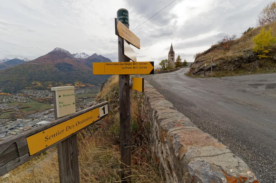 Route de Puy Saint André - © Ducroux Michel