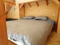 Chambre lit double - © Office de Tourisme de Montgenèvre