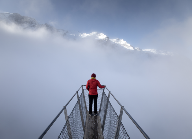 Passerelle Chazelet mer de nuage hiver ©Trip in Wild